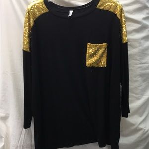 Posh boutique top ladies sz L